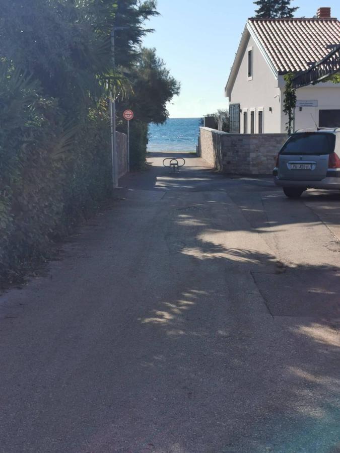 App Katerina Lägenhet Novigrad Istria Exteriör bild