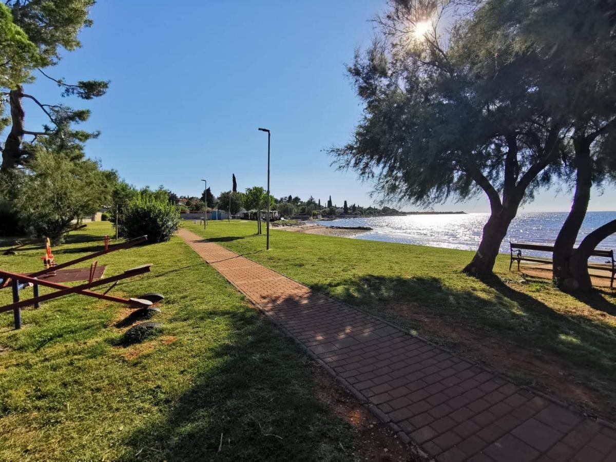 App Katerina Lägenhet Novigrad Istria Exteriör bild